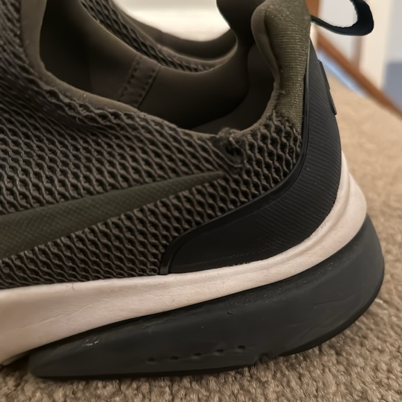 Nike presto fly olive green mens size 11 - Picture 3 of 6